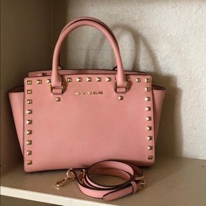 Michael kors pink stud